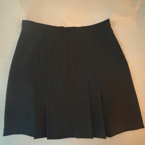 SANDRO Pleated Mini Skirt, Grey Pinstripe sz. 38 - NWT - Picture 4 of 5